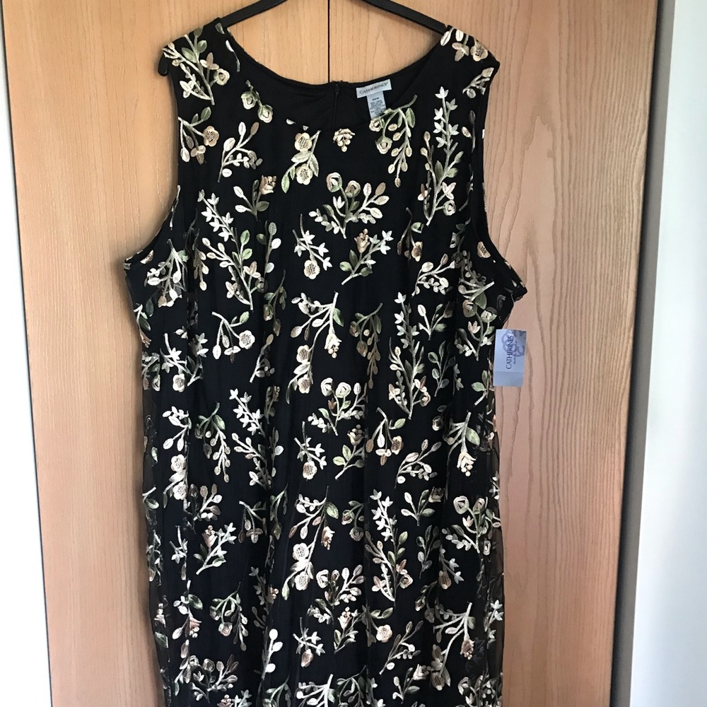 CATHERINES BLACK SLEEVELESS DRESS WITH EMBROIDERY